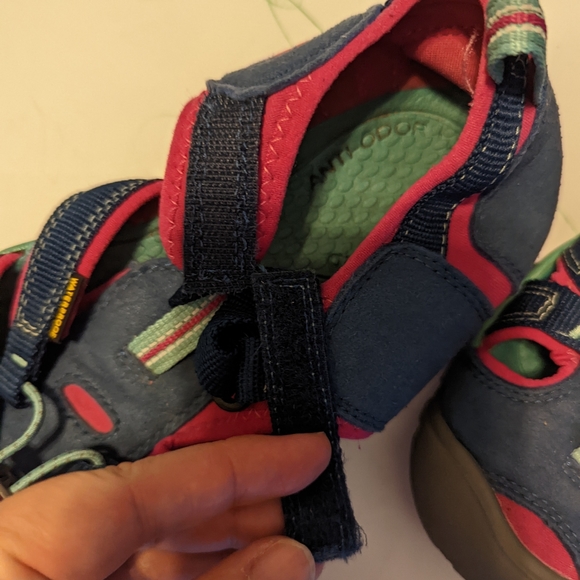 Keen water shoes - Picture 8 of 9